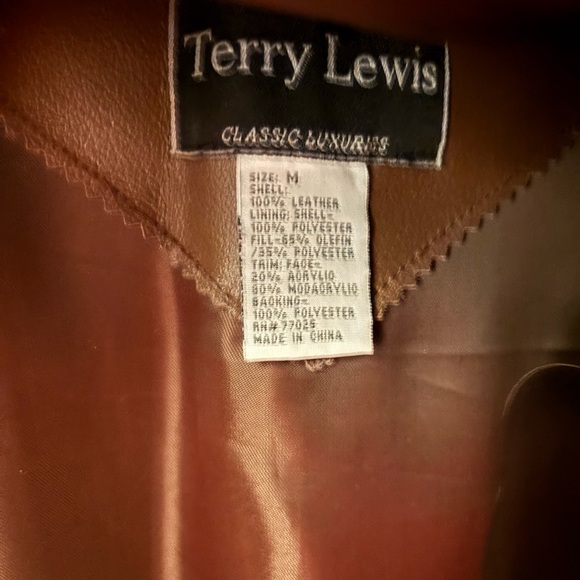 Brown Trench Coat with Plush Fur Collar - Picture 5 of 5